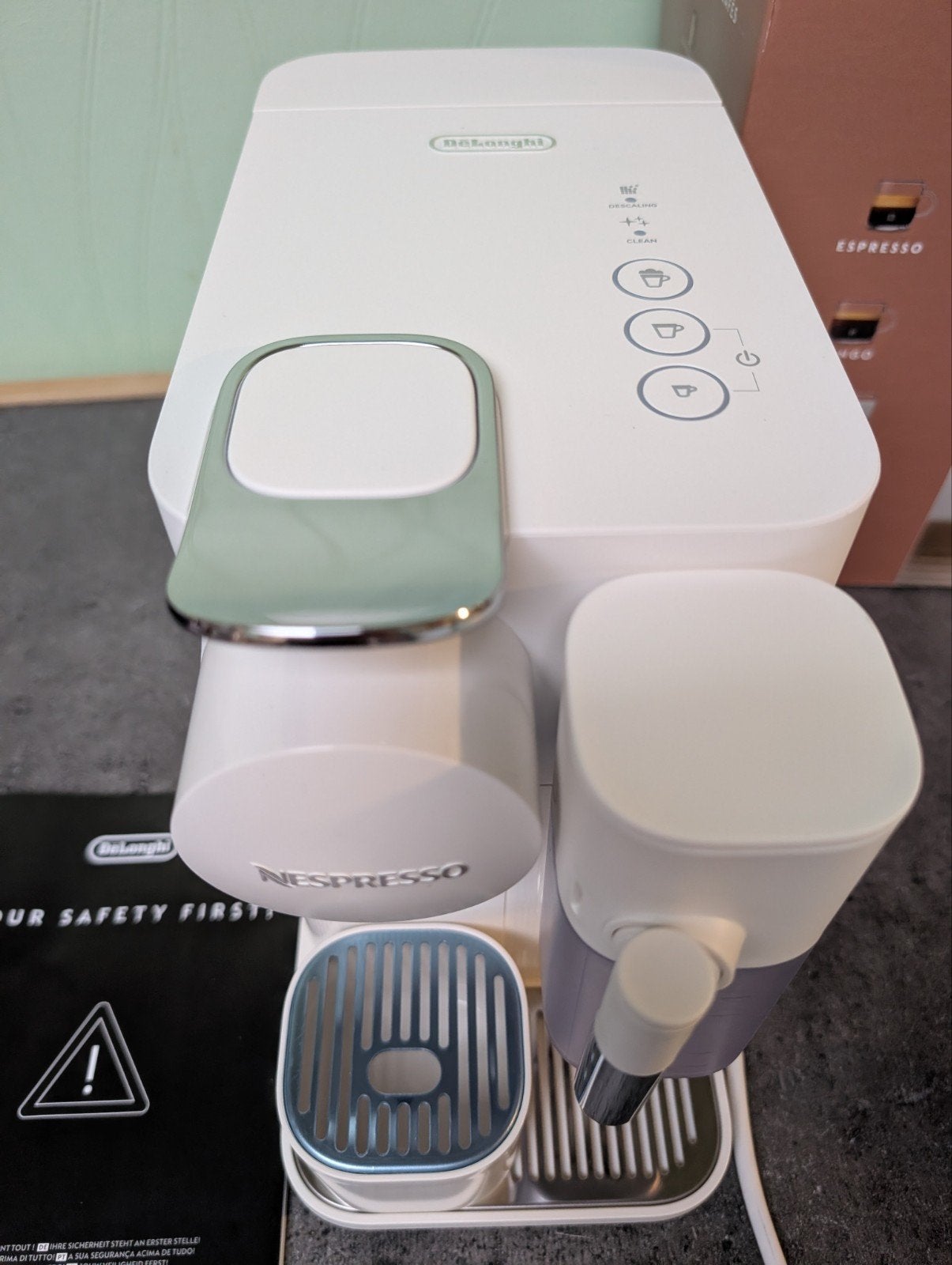Machine à café Delonghi Nespresso EN510.W, Electroménager, Cafetières, Enlèvement