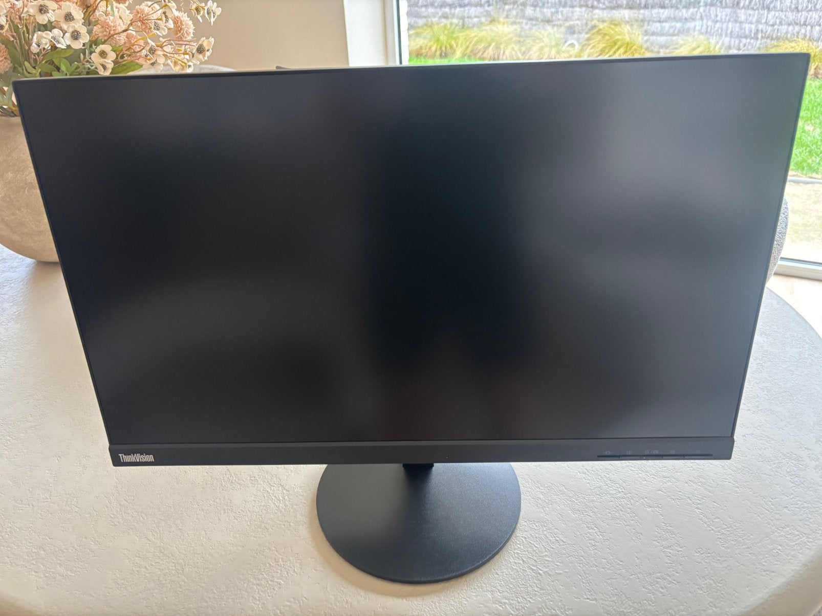 2 beeldschermen Thinkvision, Computers en Software, Ophalen, Zo goed als nieuw