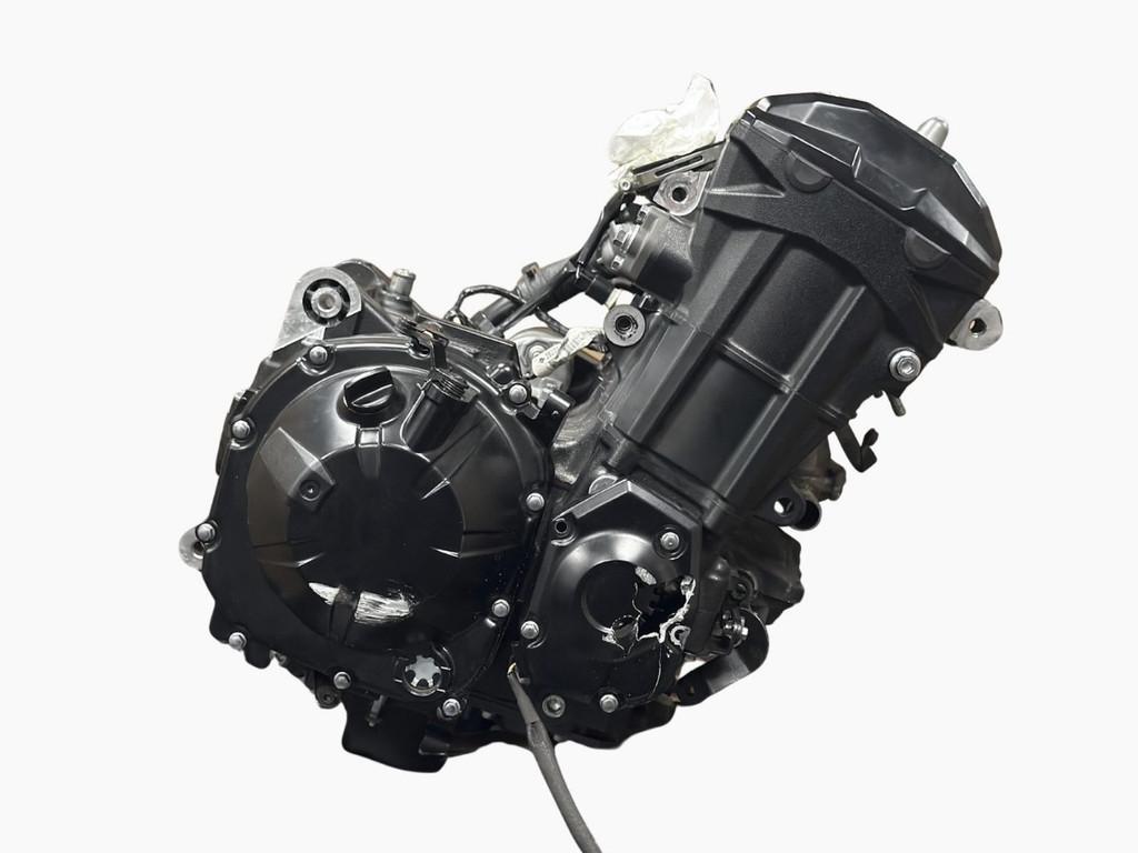 BLOC MOTEUR Kawasaki Z 900 2020-2024 (Z900 ZR900) (Z900DE), Dhr. S. di Majo, Utilisé, Info@cama-motorparts.nl, P.J. Troelstraweg 8 8
3144 CX  MAASSLUIS, NL