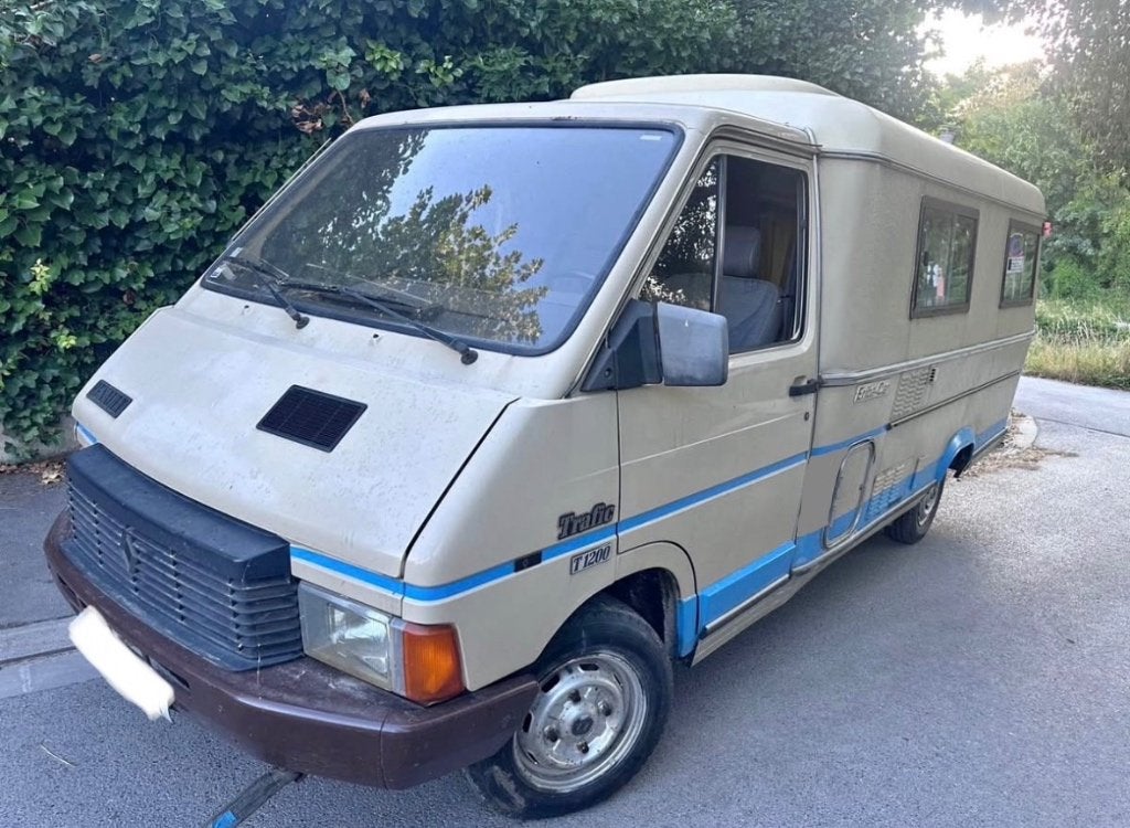 Camping Car Renault Trafic Eriba, Autres marques, Siège standard, Boîte manuelle, Jusqu'à 4 m