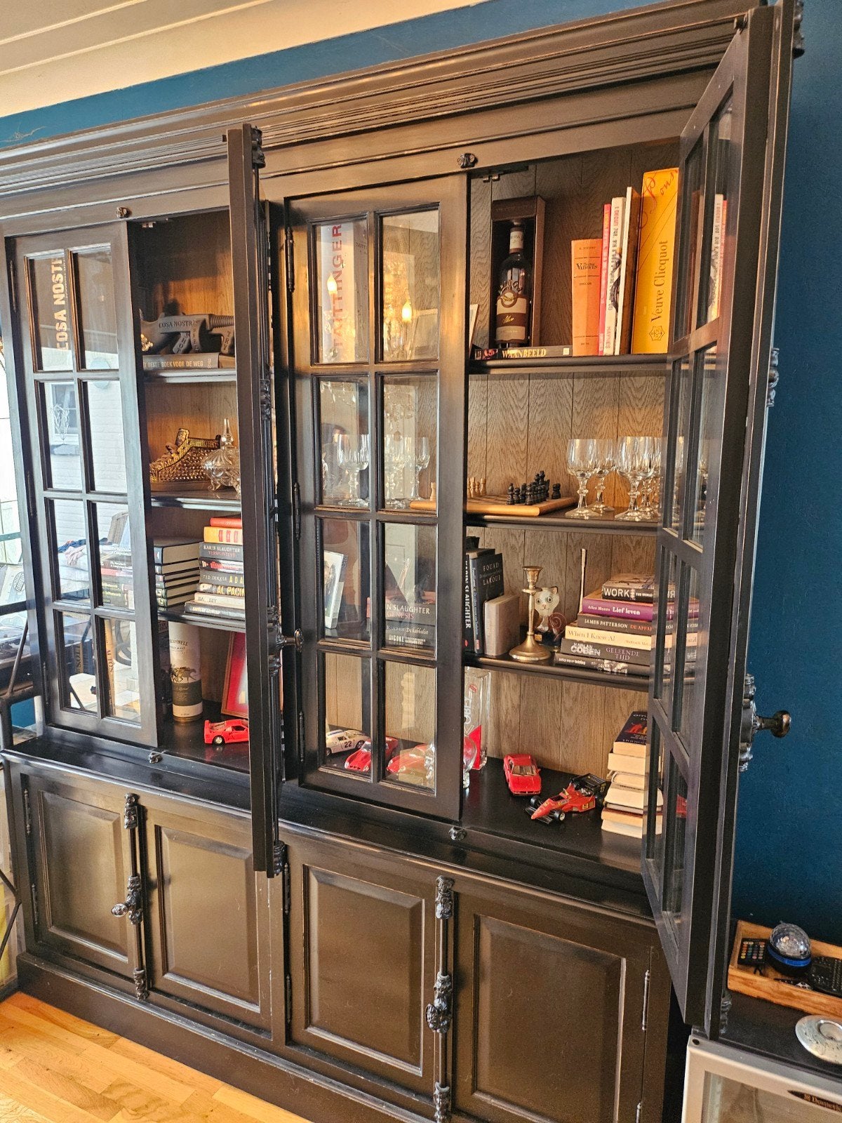 Armoire vitrine, table a manger 4 chaises, Maison & Meubles, Enlèvement