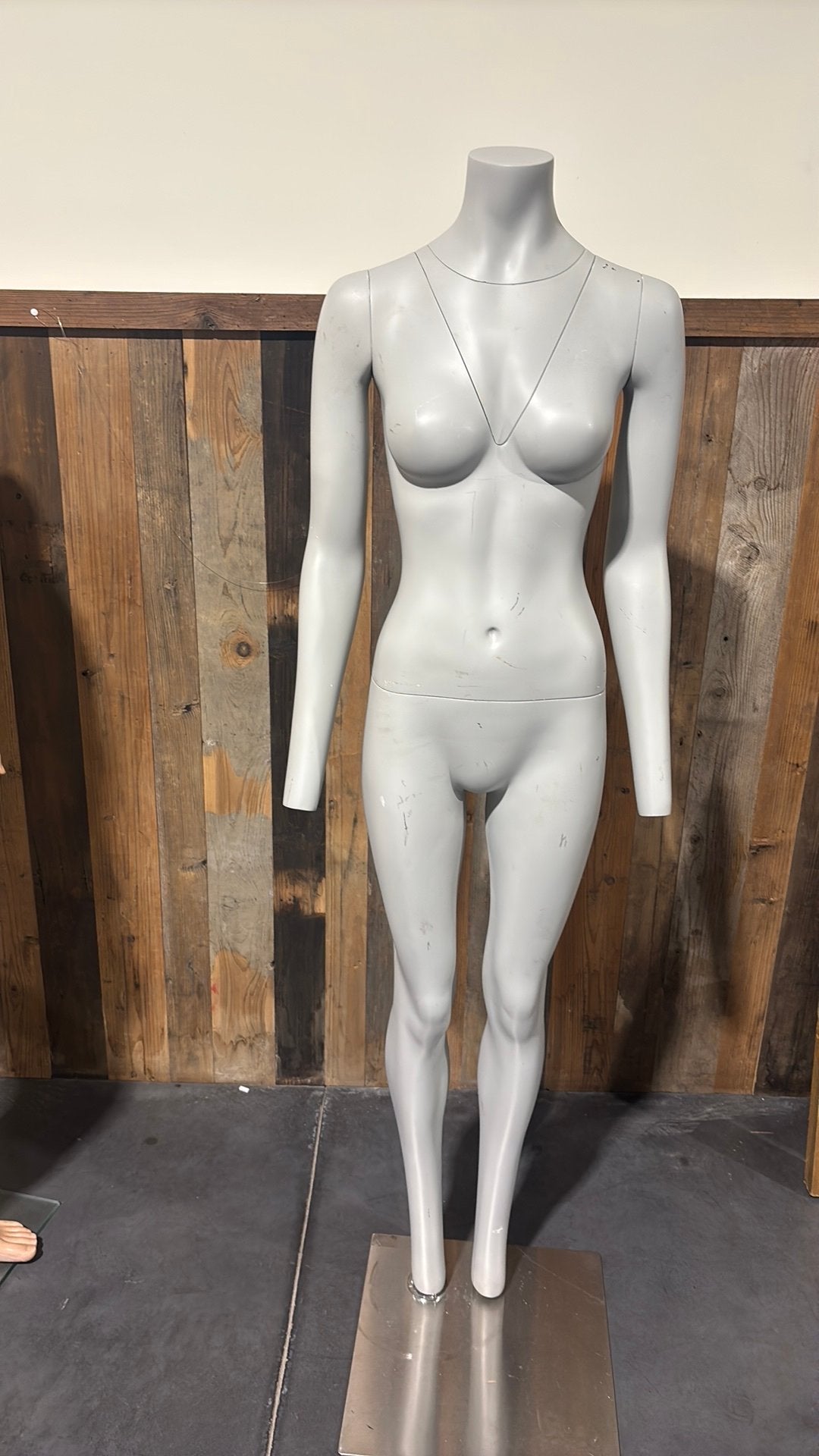 Mannequin gris pour femme, Hobby & Loisirs créatifs, Enlèvement, Comme neuf, Mannequin