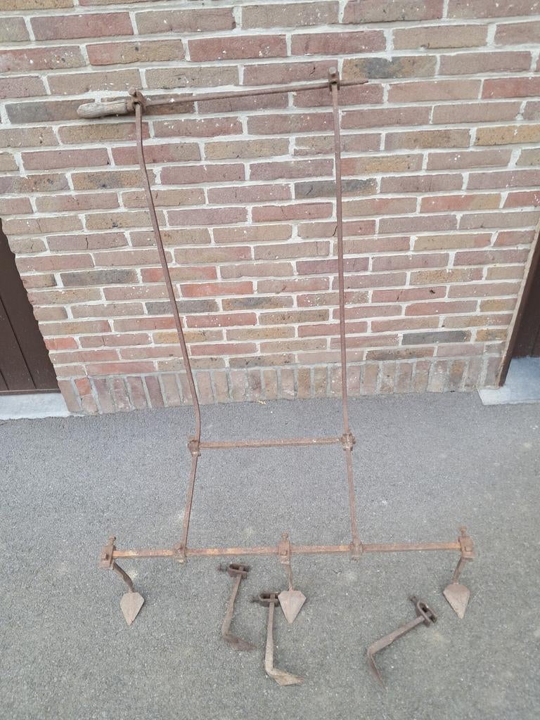 Schoffel voor in de tuin, Ophalen