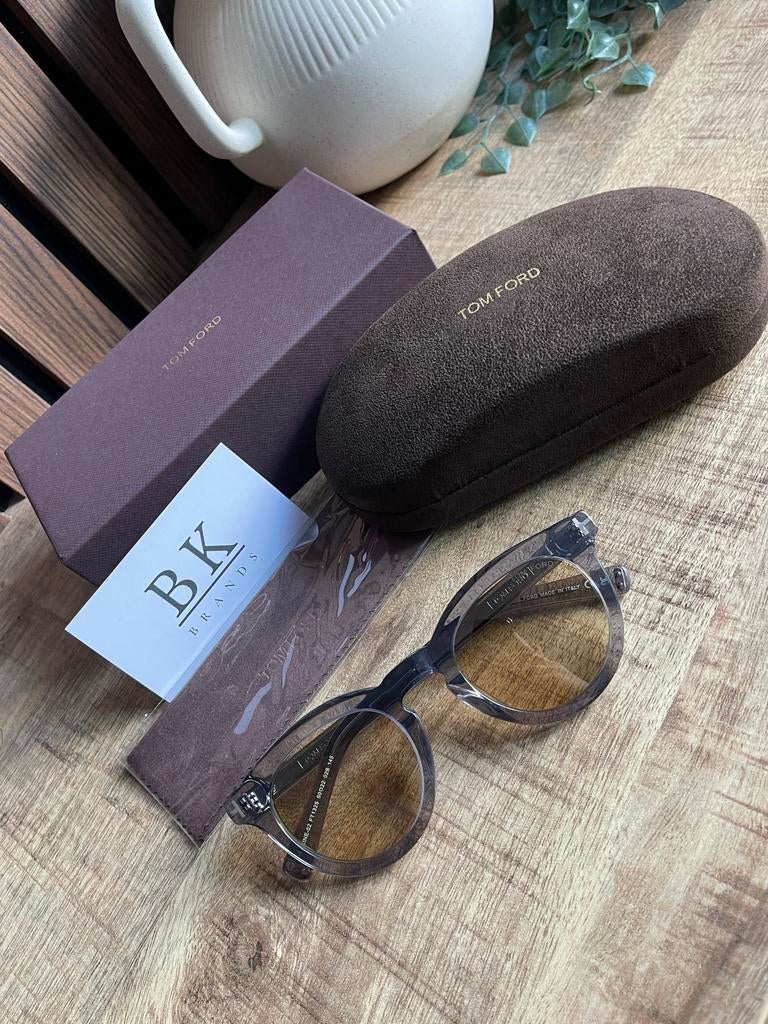 Tom Ford zonnebril, Ophalen of Verzenden, Zo goed als nieuw, Zonnebril