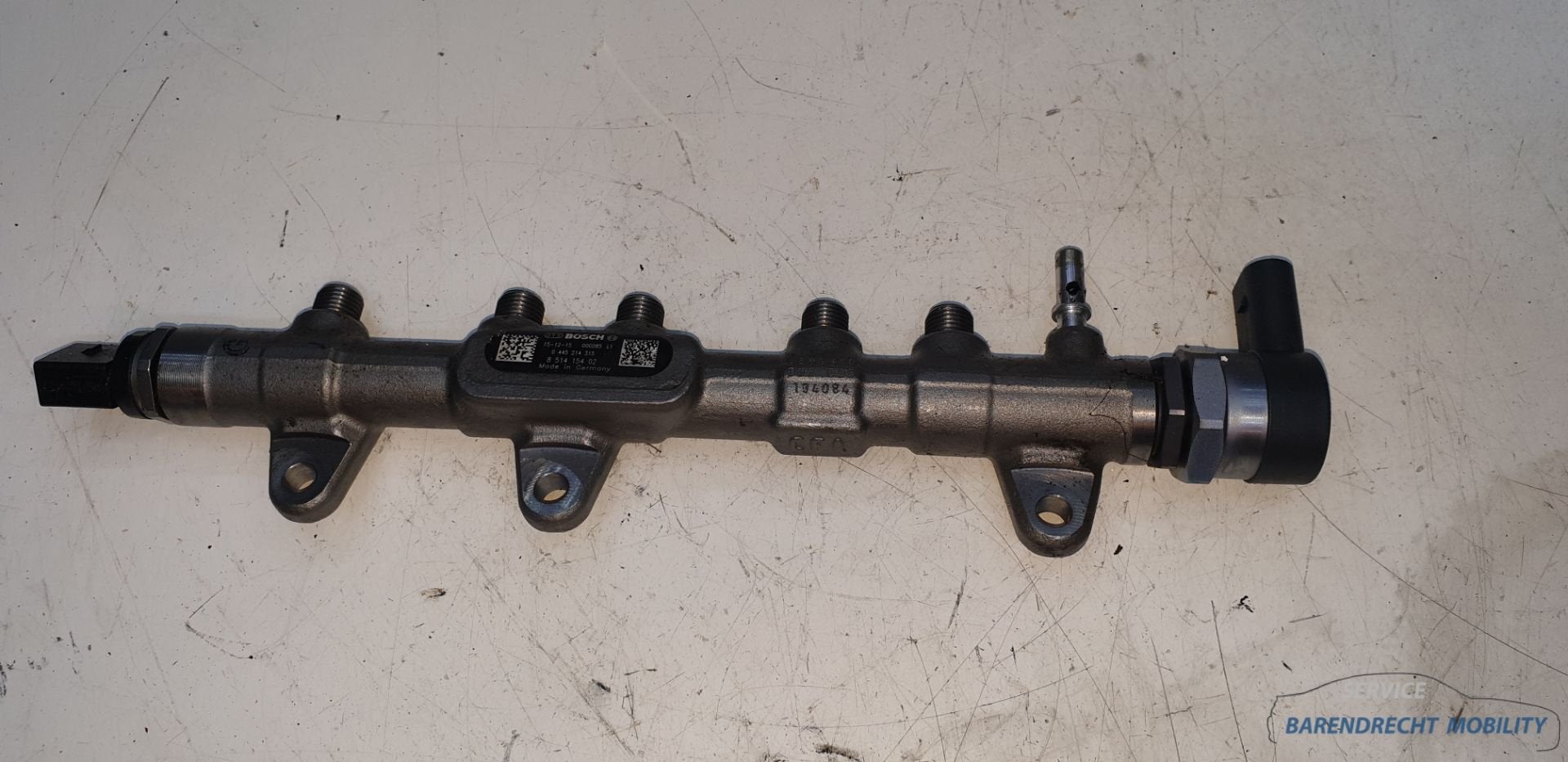 Injectorrail B47D20A BMW 1 3 4 5 serie F-series 851415402 dr, Petuelring 130
80788  Munich, DE, Gebruikt, Info@bmw.de, BMW