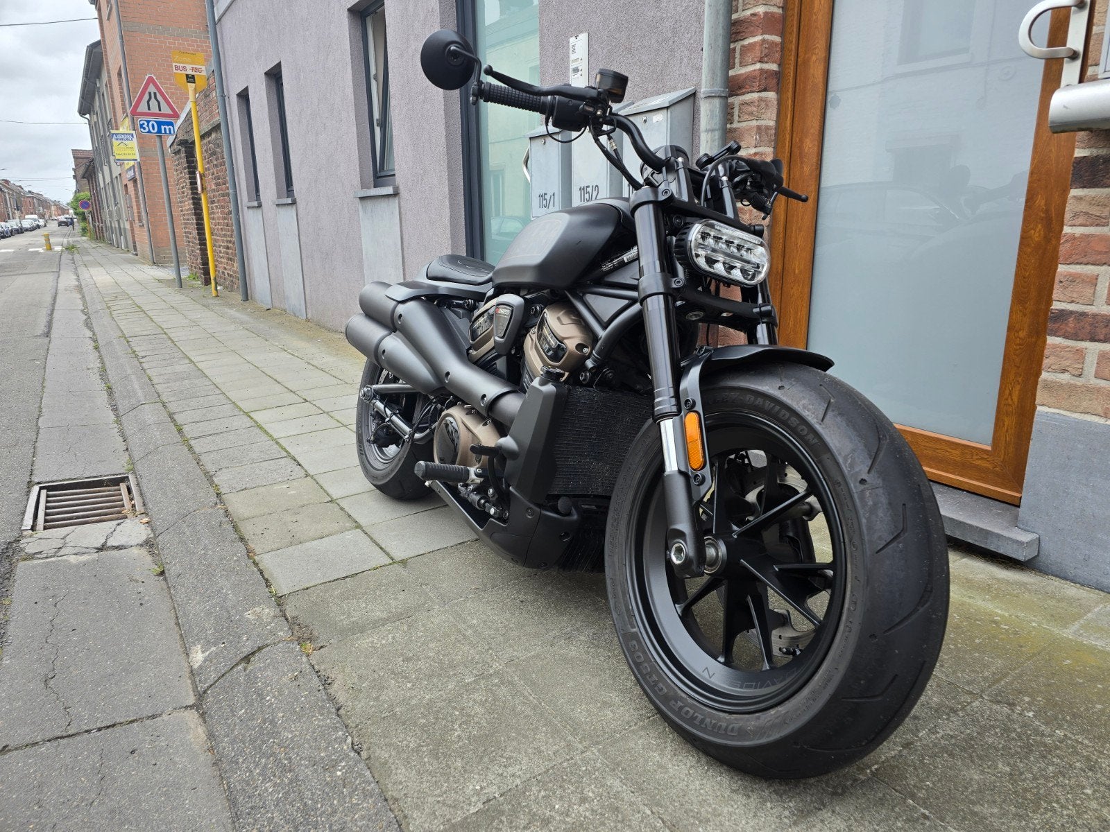 Harley davidson sportster s, Motos, Motos | Harley-Davidson, Particulier