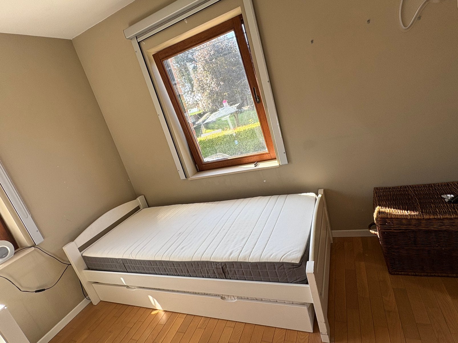Lit gigogne 90x200, 85 à 100 cm, Enlèvement, Matelas, 180 cm ou plus