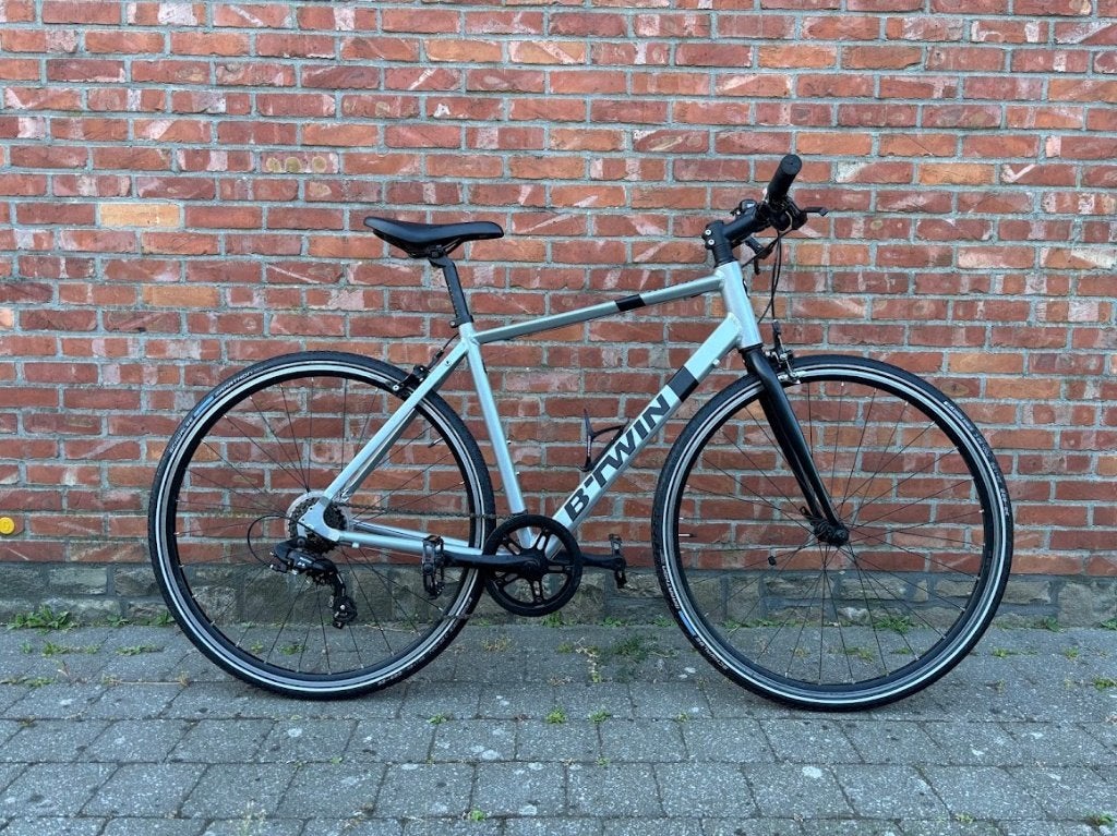 Triban 100 Flatbar, Vélos & Vélomoteurs, Vélos | Vélos de course, Autres marques, Frein sur jante, Moins de 10 vitesses, Comme neuf