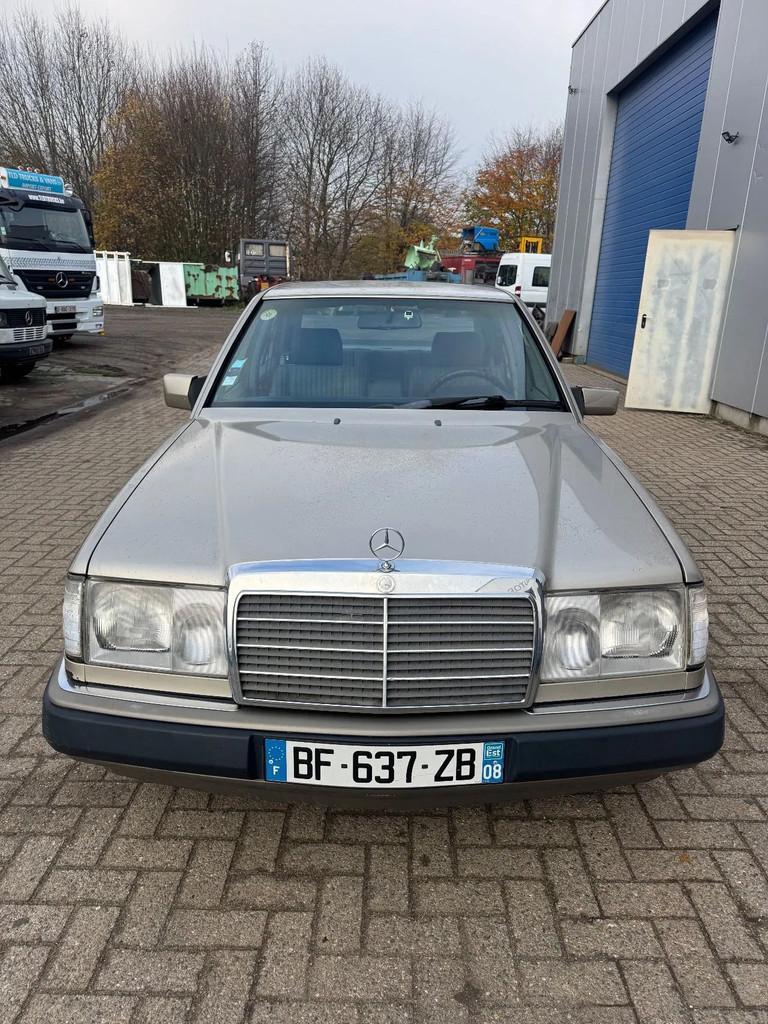 Mercedes-Benz 200-serie *250D-W124* (bj 1993), Auto's, Overige kleuren, Mercedes-Benz, Bedrijf, Te koop