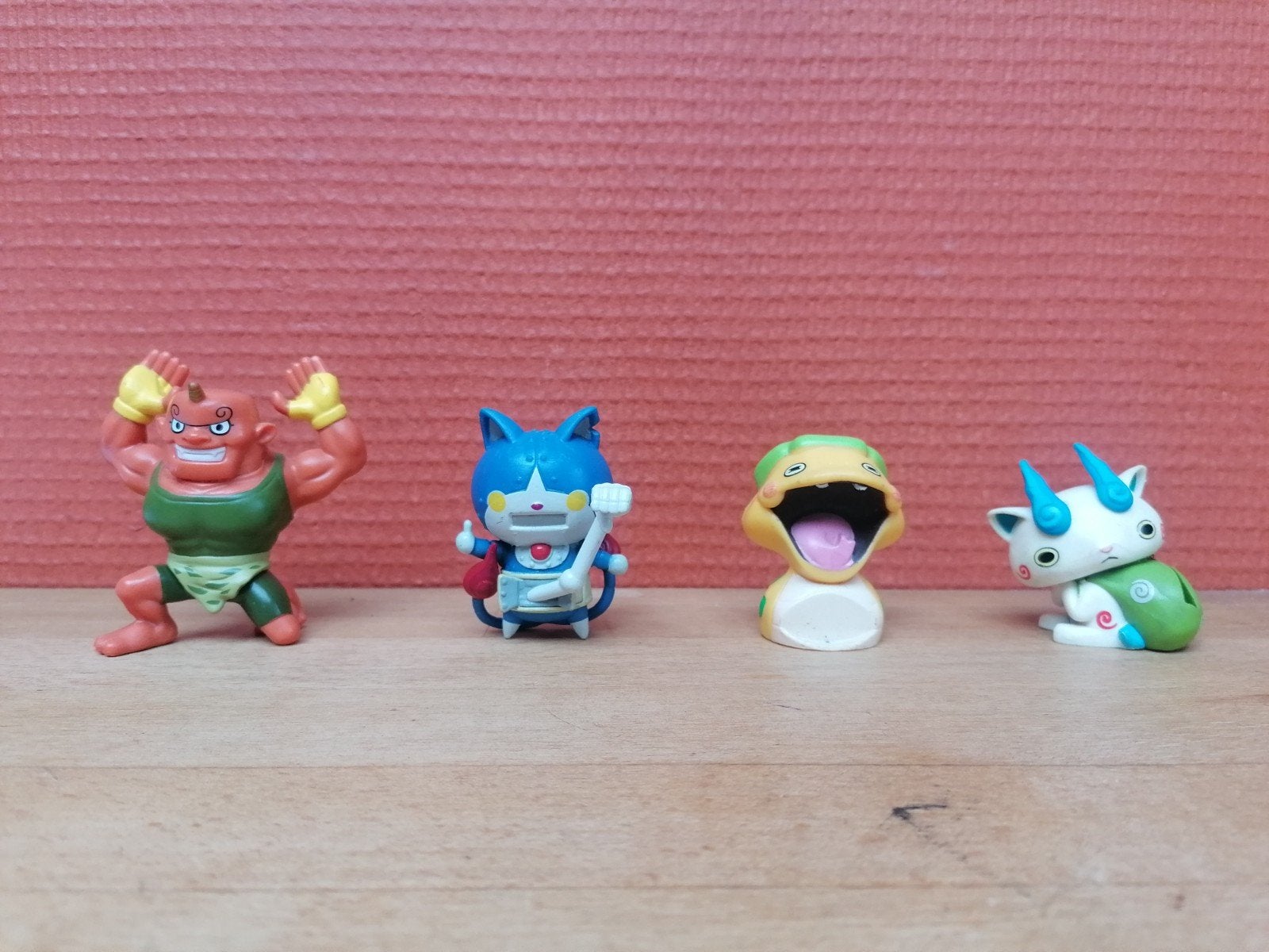 Lot yo-kai watch figurines et médailles, Enlèvement, Comme neuf