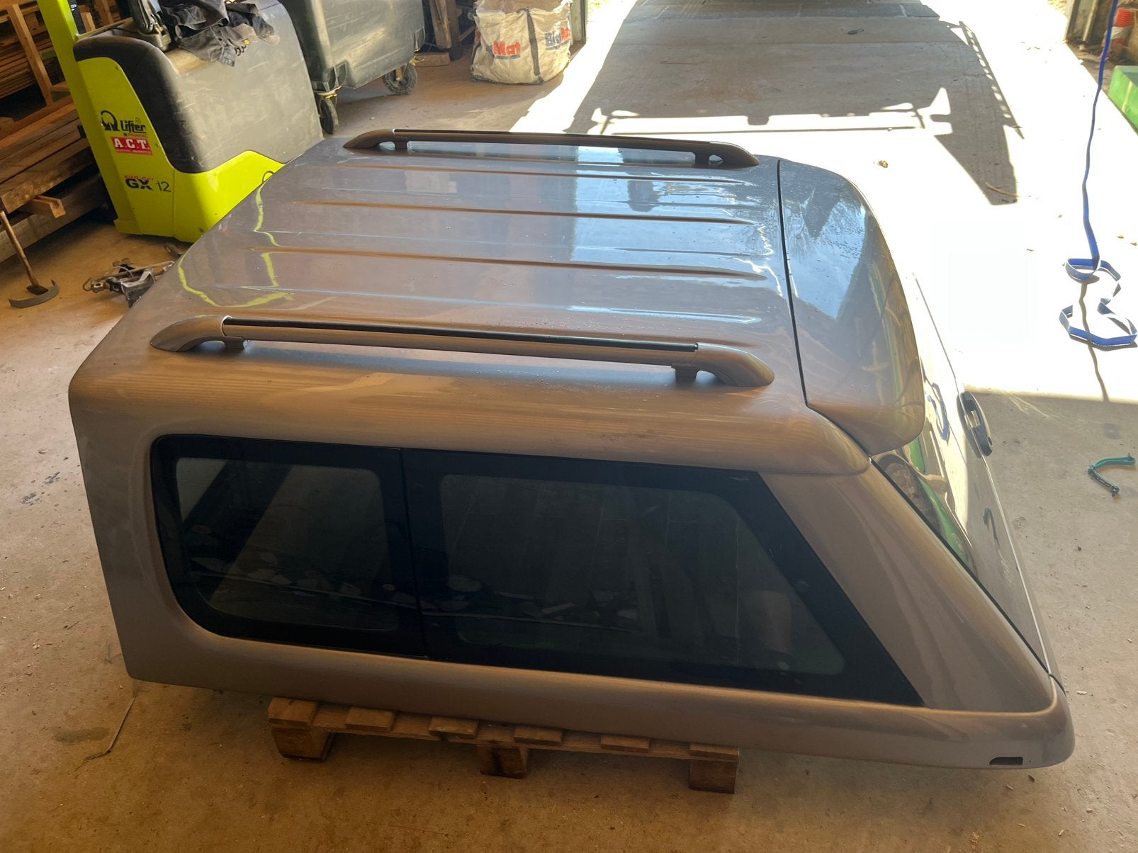 Hard-top Toyota Hilux 2015, Enlèvement, Comme neuf