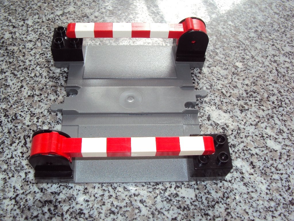 Duplo, overweg voor trein op batterijen, Enfants & Bébés, Jouets | Duplo & Lego, Duplo, Enlèvement ou Envoi