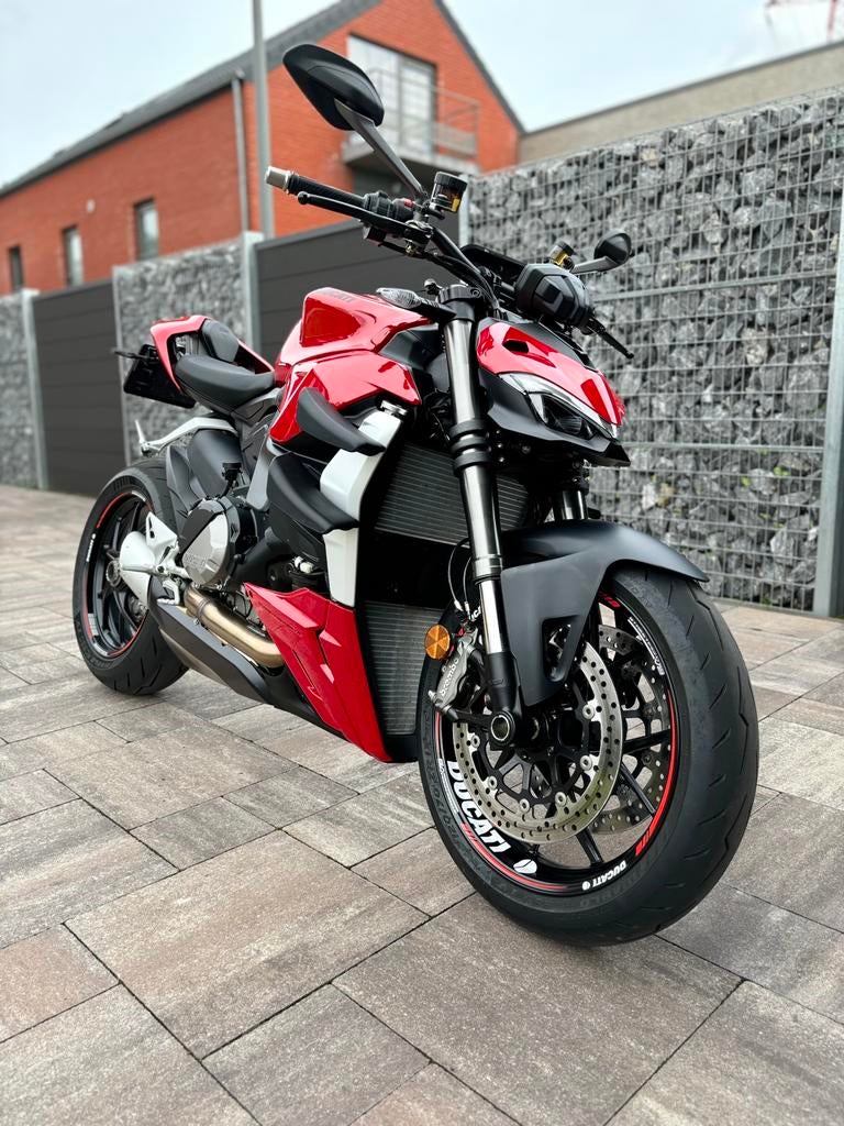 Ducati streetfighter V2, 2 cilinders, Traction Control, Motorrijbewijs A, Particulier