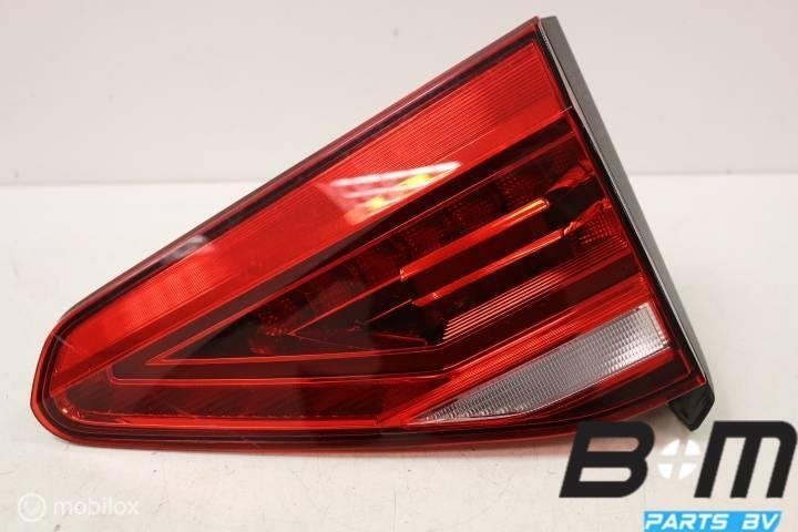 Achterlicht in klep rechts VW Touran 5T 5TA945308, Utilisé