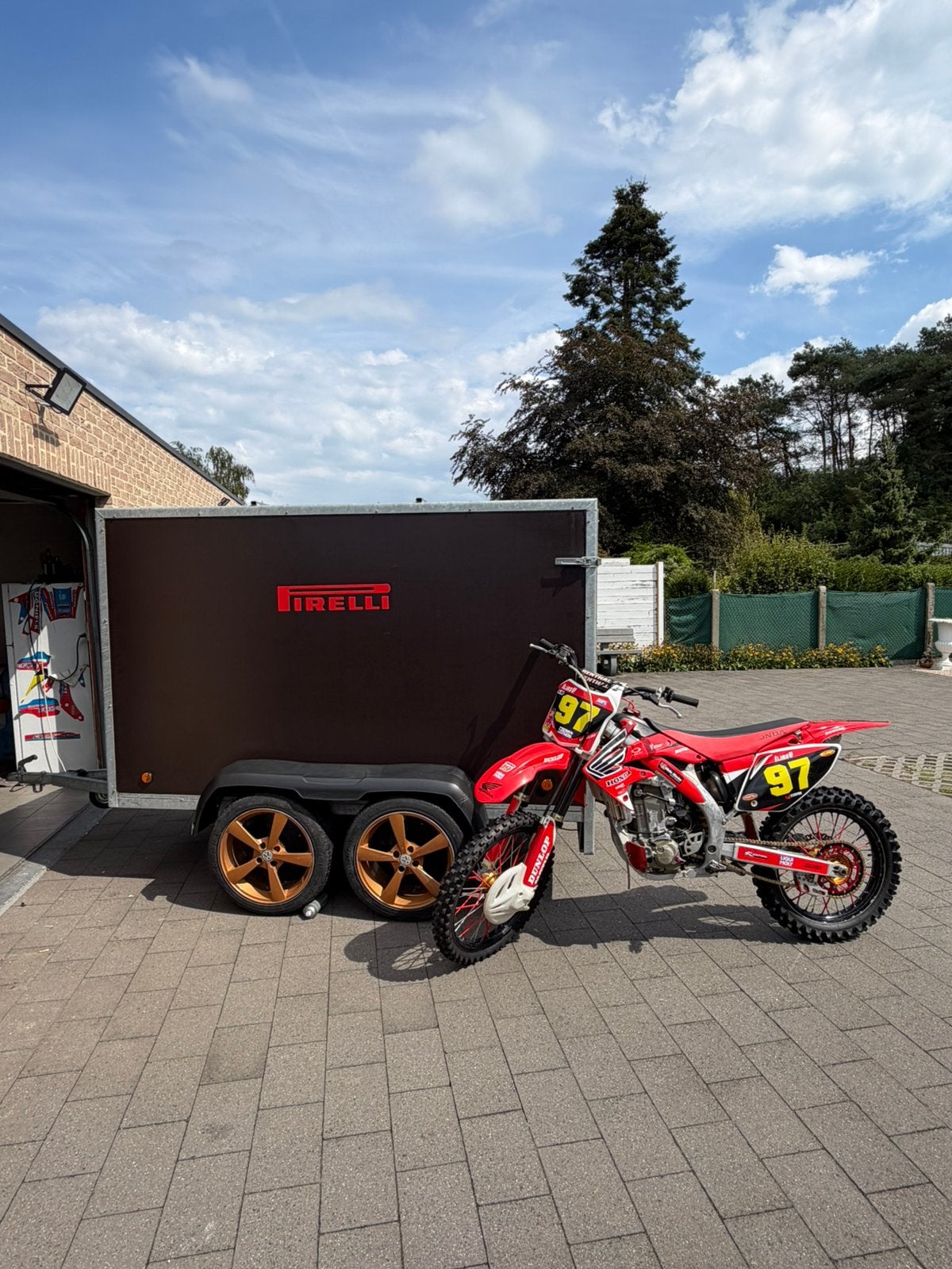 Gesloten aanhangwagen, Enlèvement ou Envoi, Comme neuf