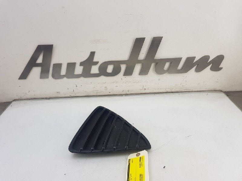 BUMPERDEEL RECHTS VOOR Ford Focus 3 Wagon (01-2010/02-2020), Gebruikt, Voor, Ford, Bumper