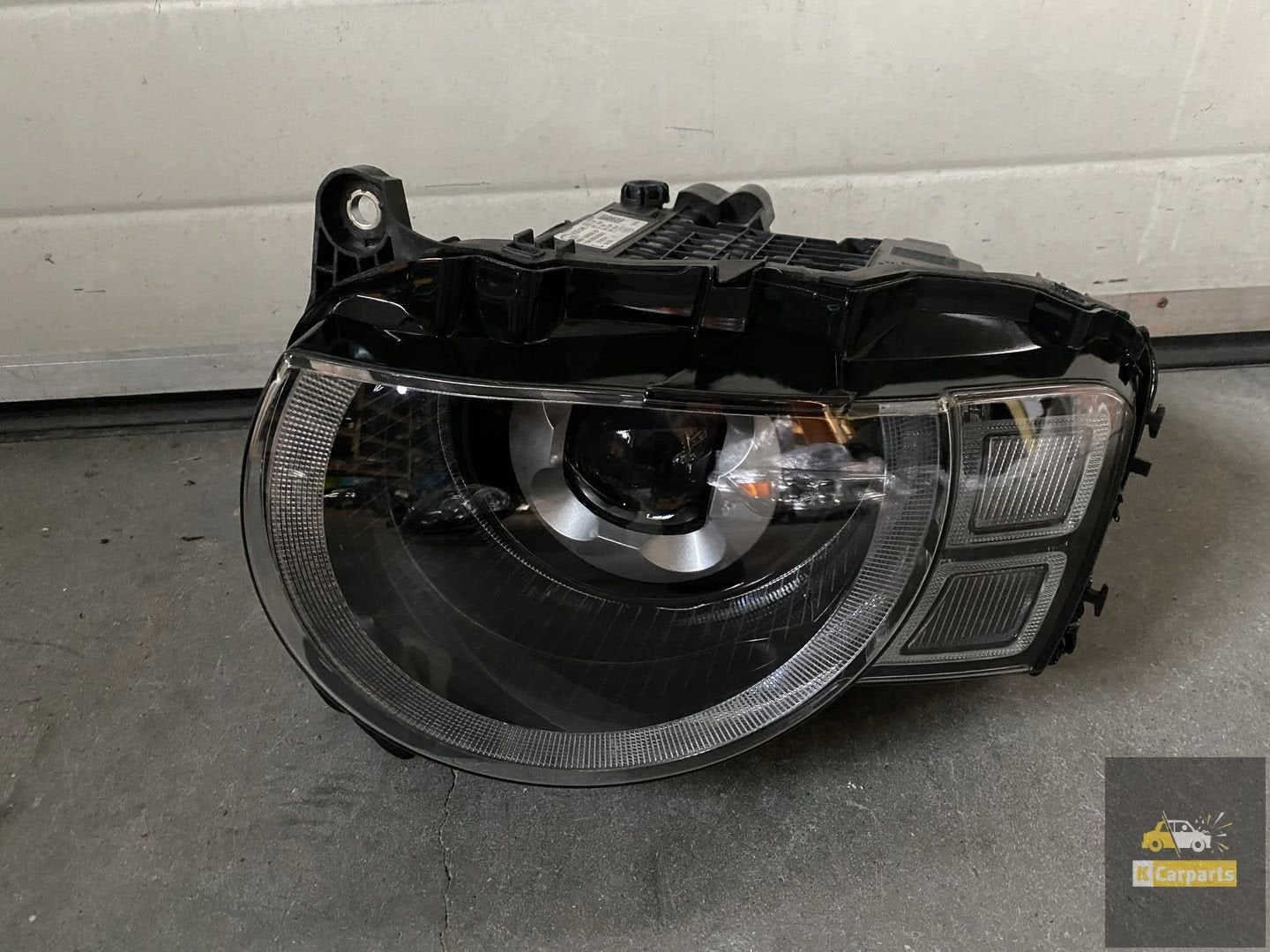 DEFENDER FULL LED LINKERLAMP L8B2 13W030EF, Fabrikant BV, Gebruikt, Info@fabrikant.eu, Fabrikantstraat 1
1000 AA  Amsterdam, NL