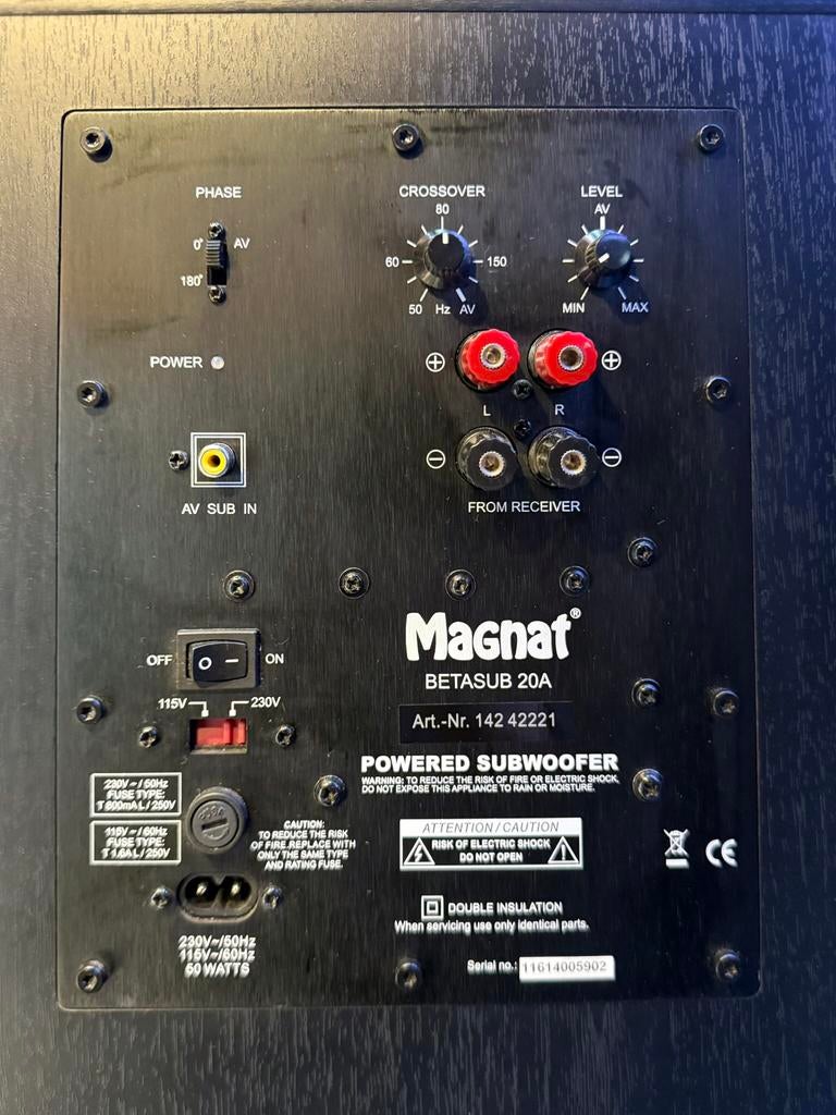 Powered subwoofen bassbox, Ophalen, Zo goed als nieuw, Magnat
