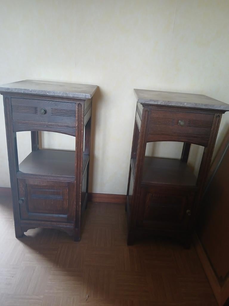 2 petites commodes, tables de nuit anciennes identiques, Enlèvement, Bois