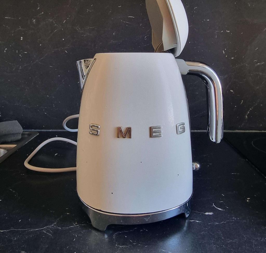 Smeg waterkoker, Electroménager, Bouilloires, 1 à 2 litres, Enlèvement ou Envoi, Utilisé, Inox