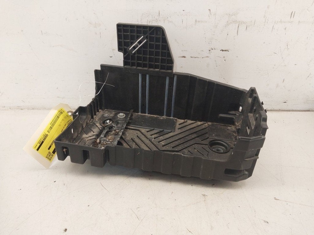 BAC A BATTERIE Peugeot 2008 (UD / UK / UR / US / UX), Kontakt-peugeot@peugeot.com, Utilisé, Peugeot Deutschland GmbH, Bahnhofsplatz
65423  Rüsselsheim, DE