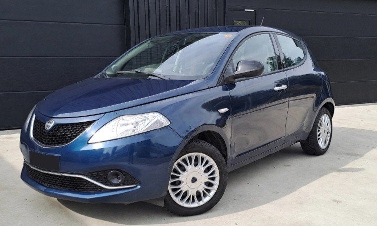 Lancia Ypsilon 1200cc ess. Prêt à immatriculé. Airco. Euro 6, Auto's, 118 g/km, Euro 6, Verwarmde buitenspiegels, Handgeschakeld