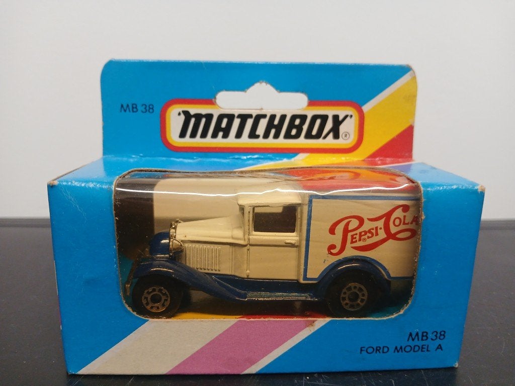 MINIATURE VOITURE MATCHBOX MB38 FORD MODEL A PEPSI, Enlèvement ou Envoi, Comme neuf, Voiture, Matchbox
