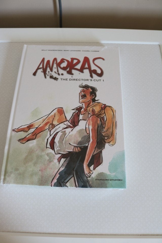 Amoras The director's cut 1 - HC - 1e druk 2026, Boeken, Eén stripboek, Ophalen of Verzenden, Nieuw