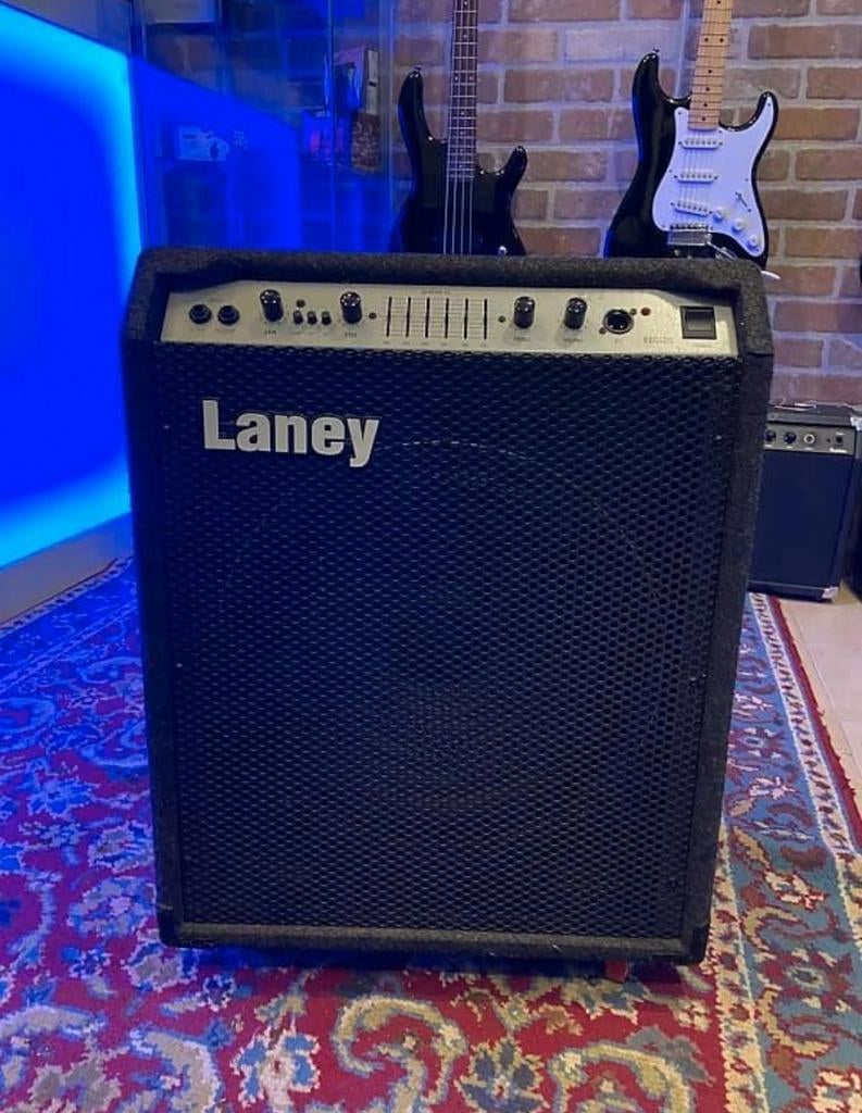 Professionele Gitaar versterker Laney pro, Musique & Instruments, Enlèvement, Comme neuf, Guitare, 100 watts ou plus