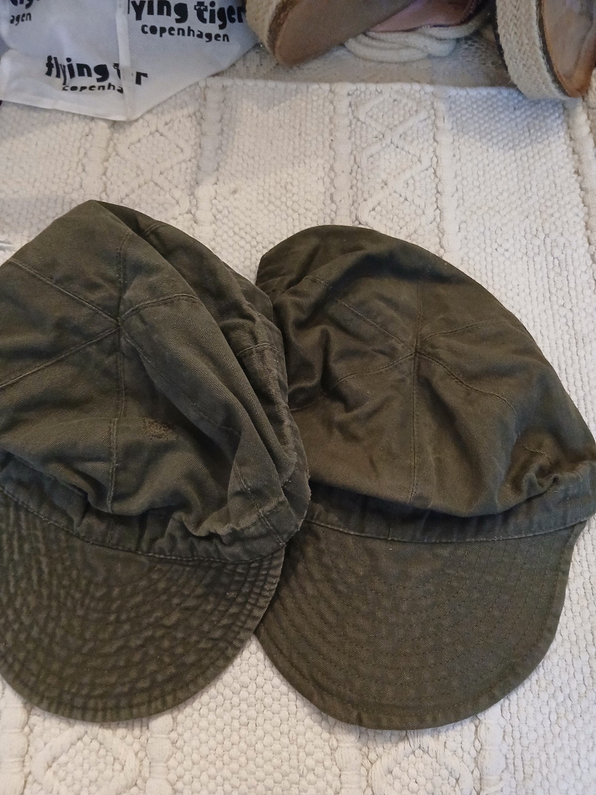 Abl caps uit de jaren 70.