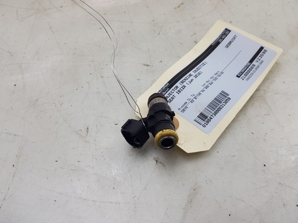 INJECTOR BRANDSTOF Seat Ibiza V (KJB) (|03C906039B|), Auto-onderdelen, Gebruikt, Seat