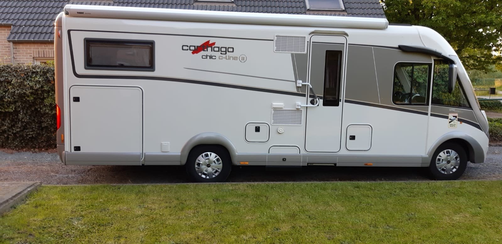 Carthago chic c line 4.9 l for two, Caravans en Kamperen, Mobilhomes, Particulier, Carthago, Fiat, Automaat, Cassettetoilet, Douche