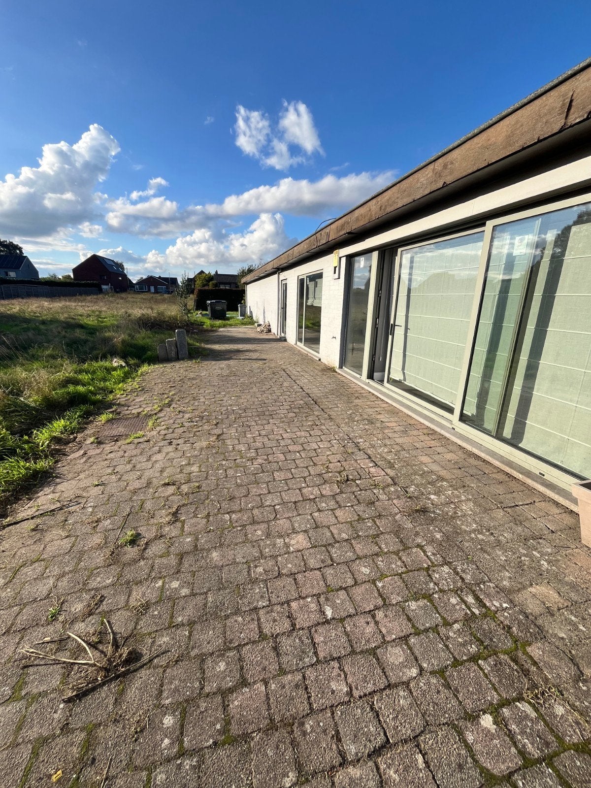 opslagplaats, loods werkplaats te huur in balen 160m2