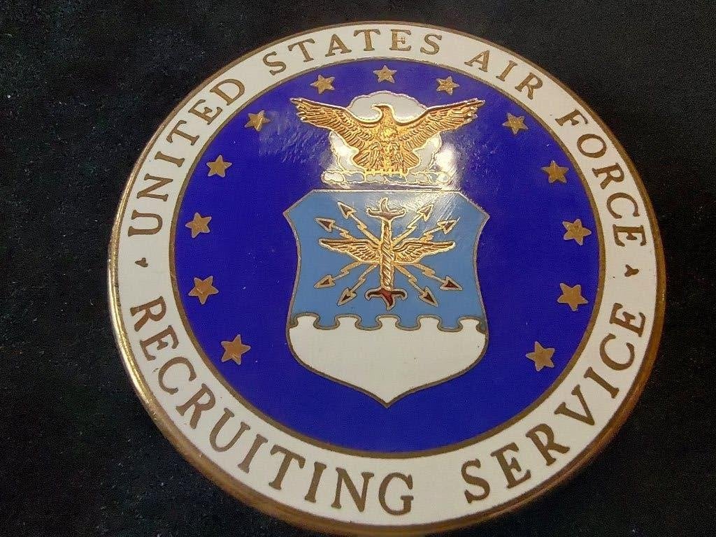 USA badge # 11, Envoi