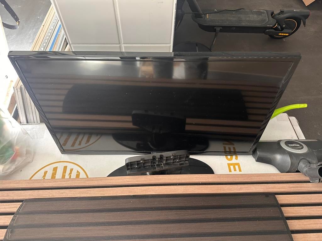 Kleine 32 inch Samsung tv. Ideaal voor kotstudenten, Ophalen, Gebruikt, 80 tot 100 cm, Samsung