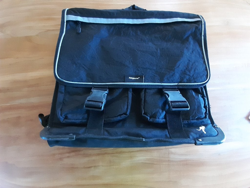 Zwarte boekentas kangourou, 30 à 40 cm, 30 à 40 cm, Comme neuf, Enlèvement