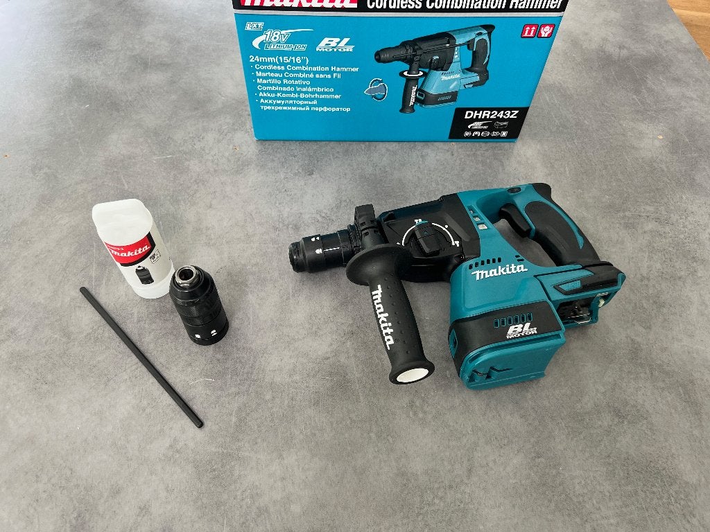 MAKITA 18V ACCU BOORHAMER DHR243Z SDS+ BRUSHLESS 2j KLOPBOOR, Bricolage & Construction, Briques, Enlèvement ou Envoi, Neuf, Autres types