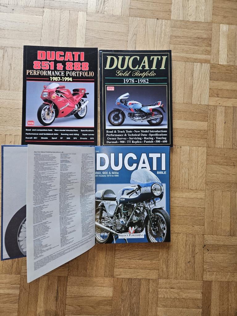 livres sur motos ducati, Boeken, Ophalen, Zo goed als nieuw