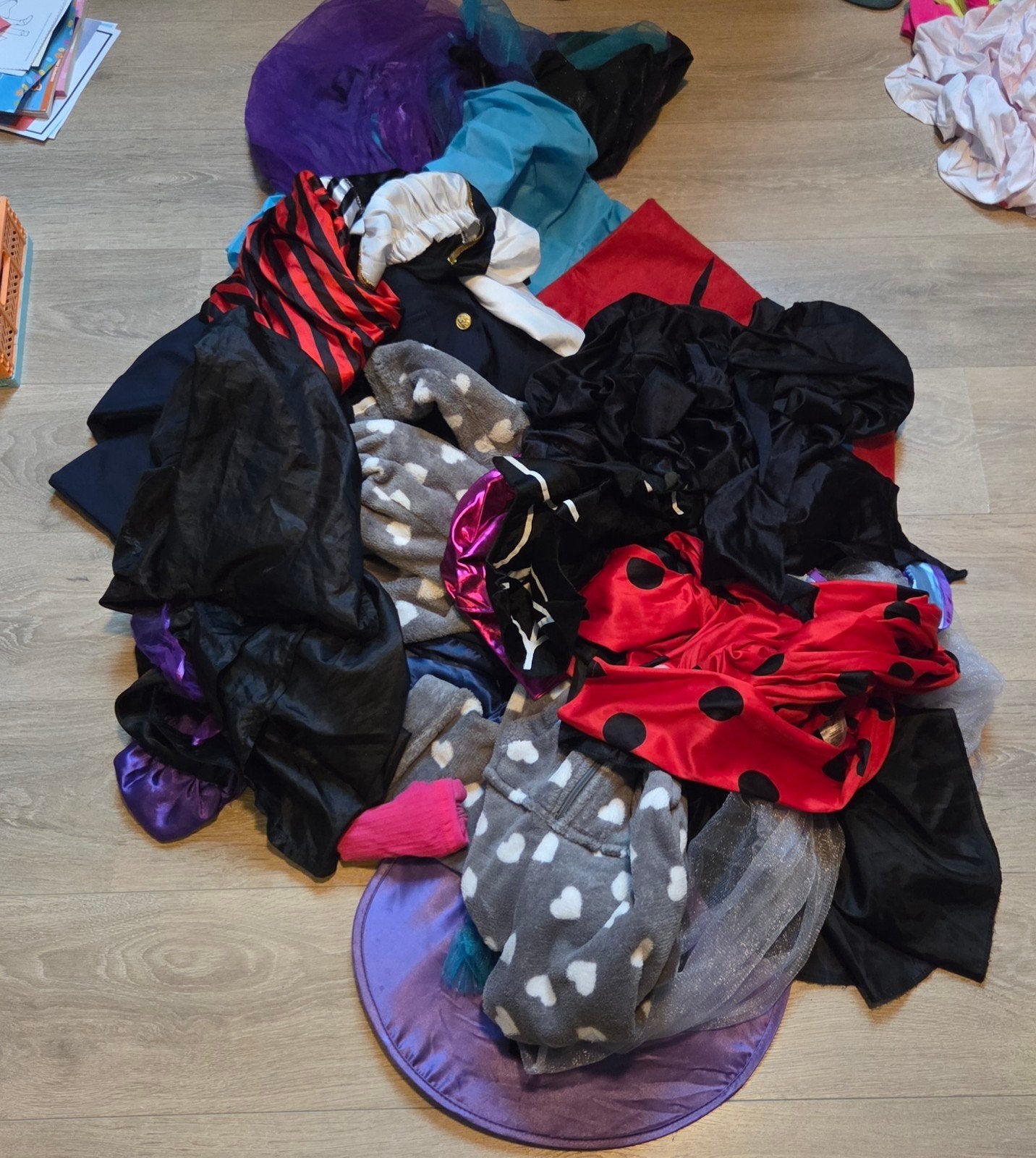 Diverse verkleedkledij kinderen, Ophalen