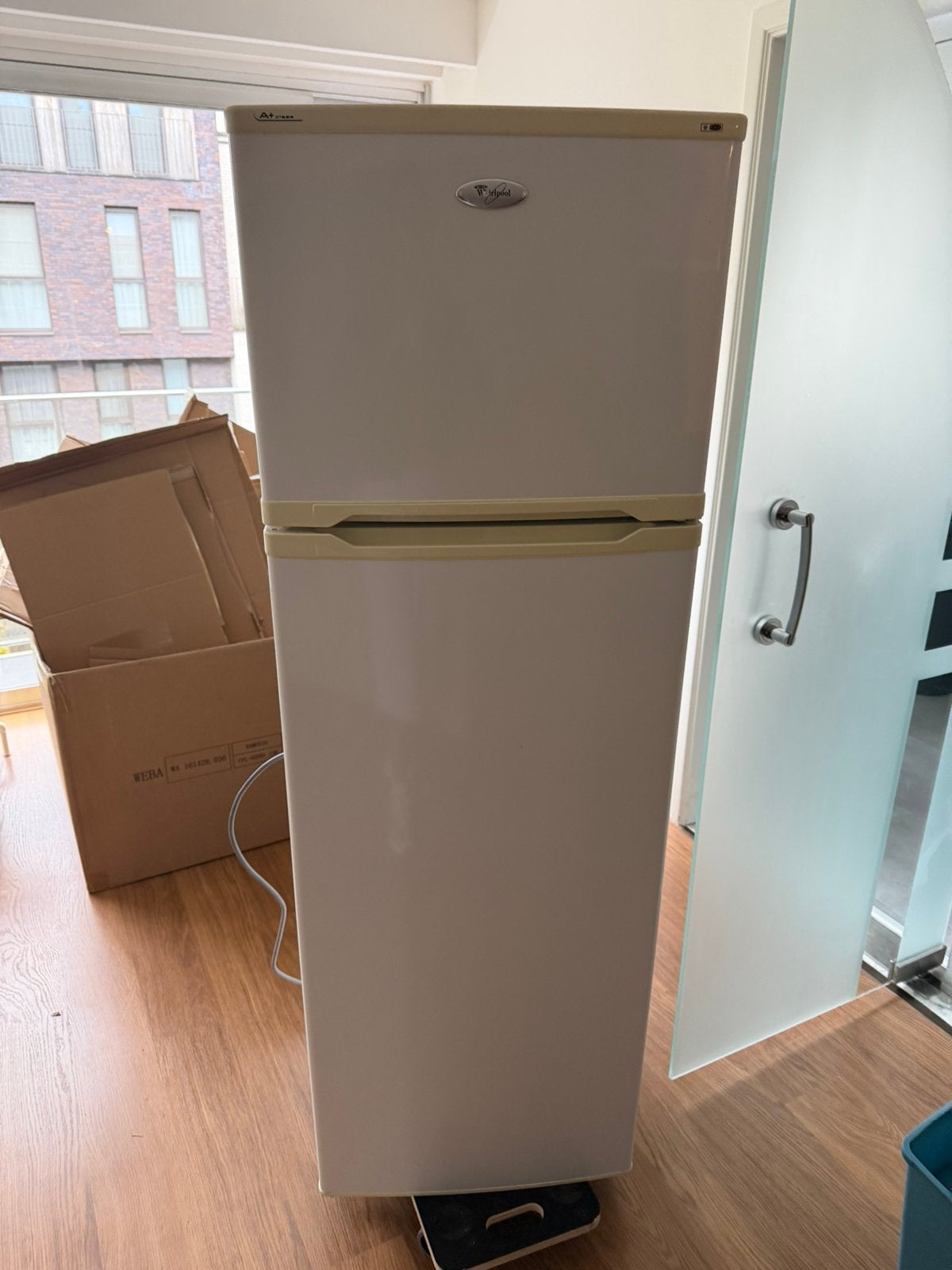 Whirlpool combi koelkast in nette staat!, Elektronische apparatuur, Ophalen, Zo goed als nieuw