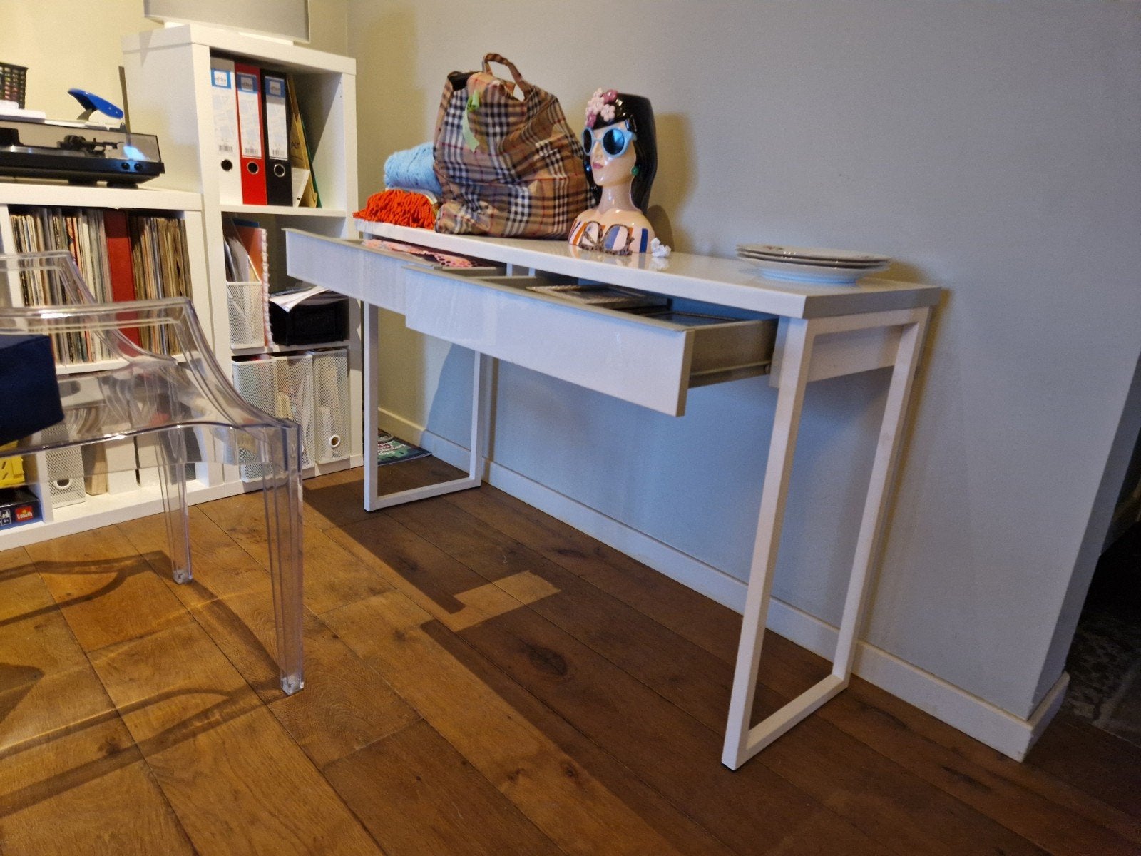 klein bureau/tafel, Huis en Inrichting, Ophalen
