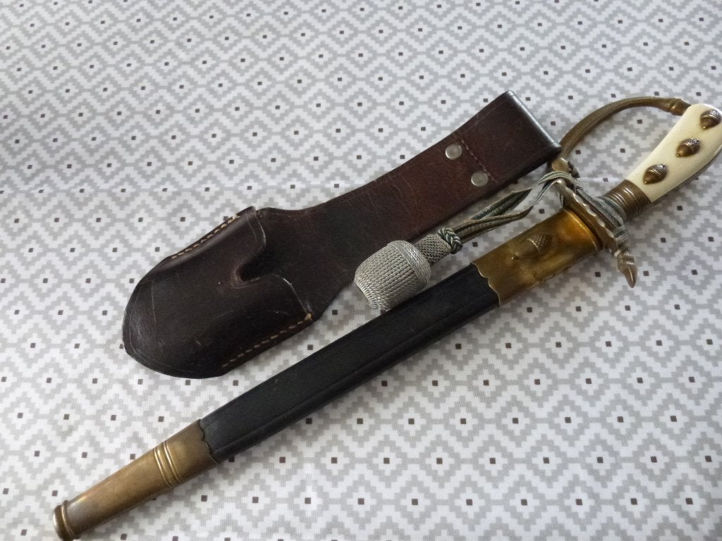 Belle dague Allemande de vénerie 1929 dans son gousset, Collections, Enlèvement ou Envoi, Autres, Couteau ou Poignard