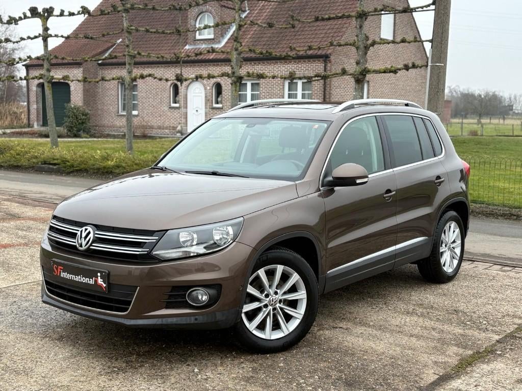 Volkswagen Tiguan 2.0TDI Highline Leder Navi Trekhaak, Autos, Euro 5, Achat, Entreprise, Boîte manuelle