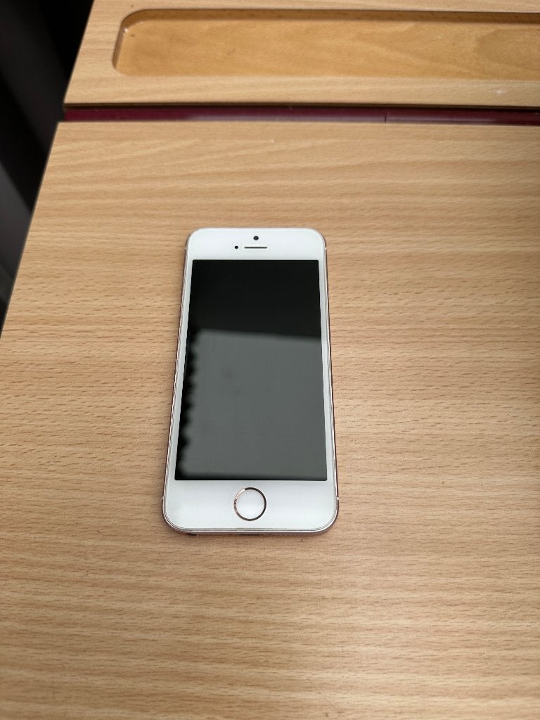 I phone se rose 16 gb nieuwstaat, 16 GB, IPhone SE (2016), Zo goed als nieuw, Zonder abonnement