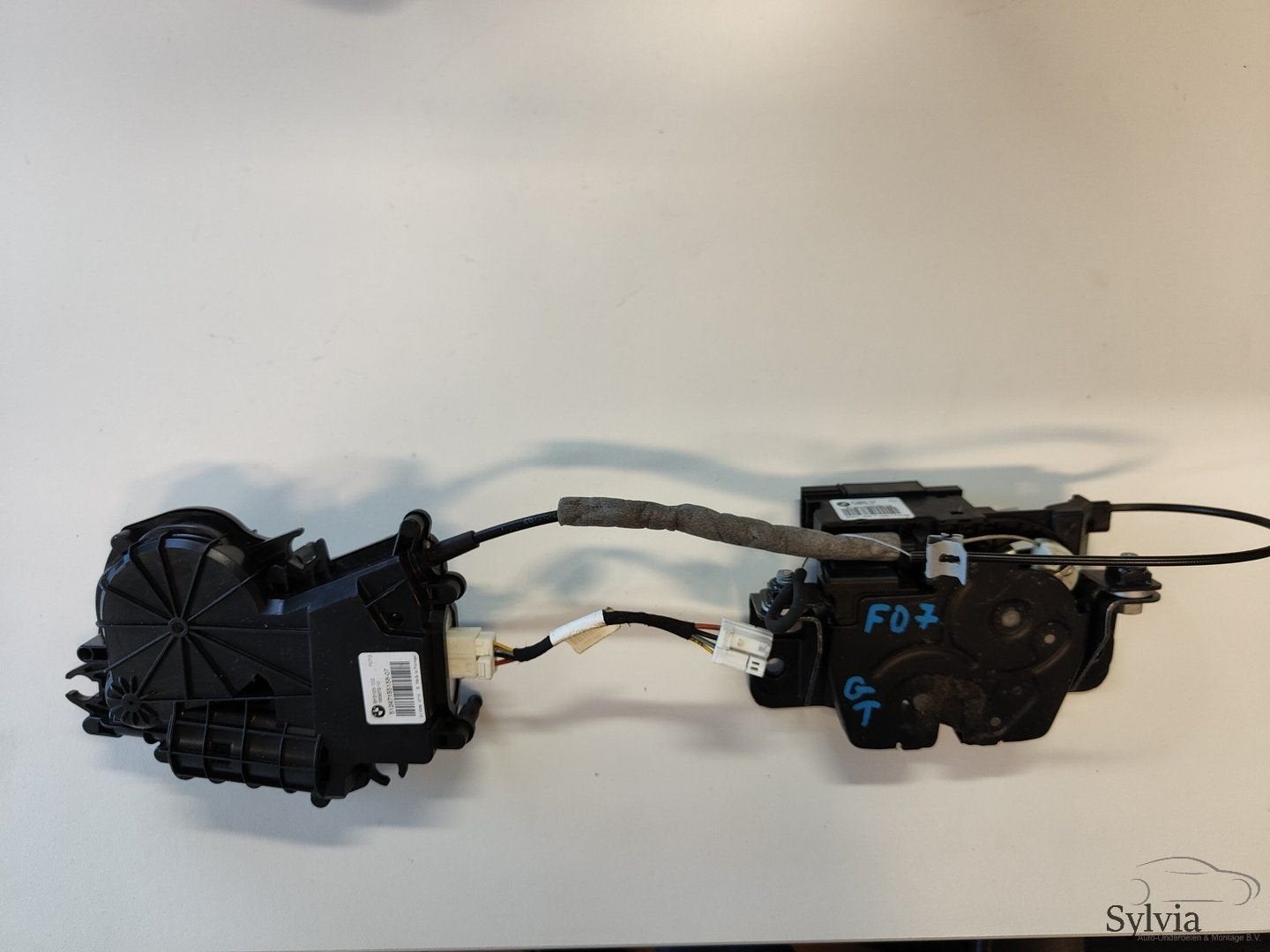 Achterklep sluithulpmotor slot onderzijde BMW 5 serie F07 GT, Gebruikt, -, Ophalen of Verzenden, -