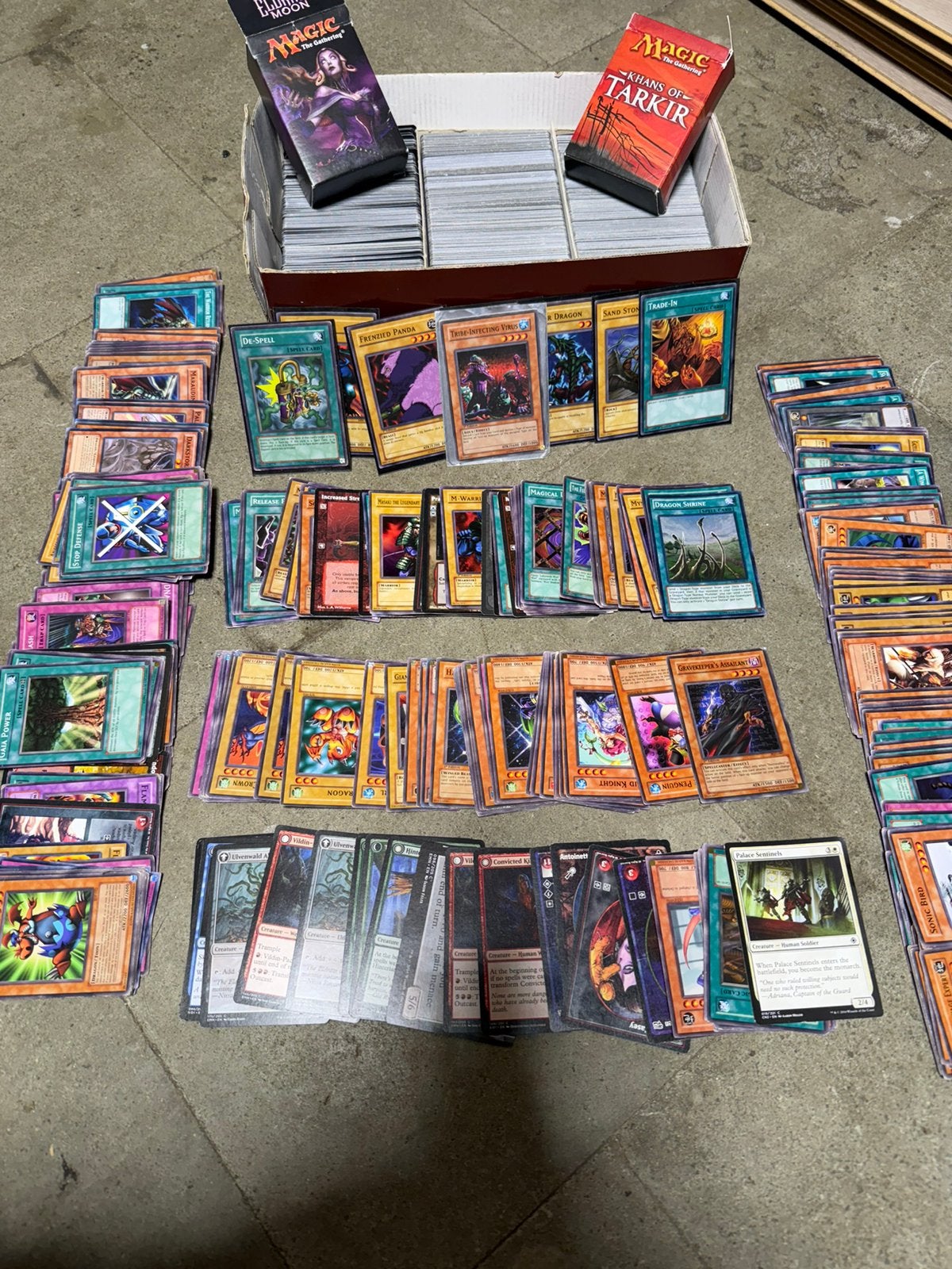 Grote verzameling Magic MTG + Yu-Gi-Oh kaarten (1500+ stuks), Hobby en Vrije tijd, Ophalen of Verzenden, Zo goed als nieuw