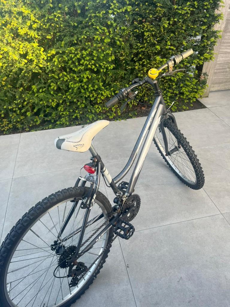 Sportieve jongensfiets, Fietsen en Brommers, Gebruikt, Versnellingen, Frejus, Ophalen