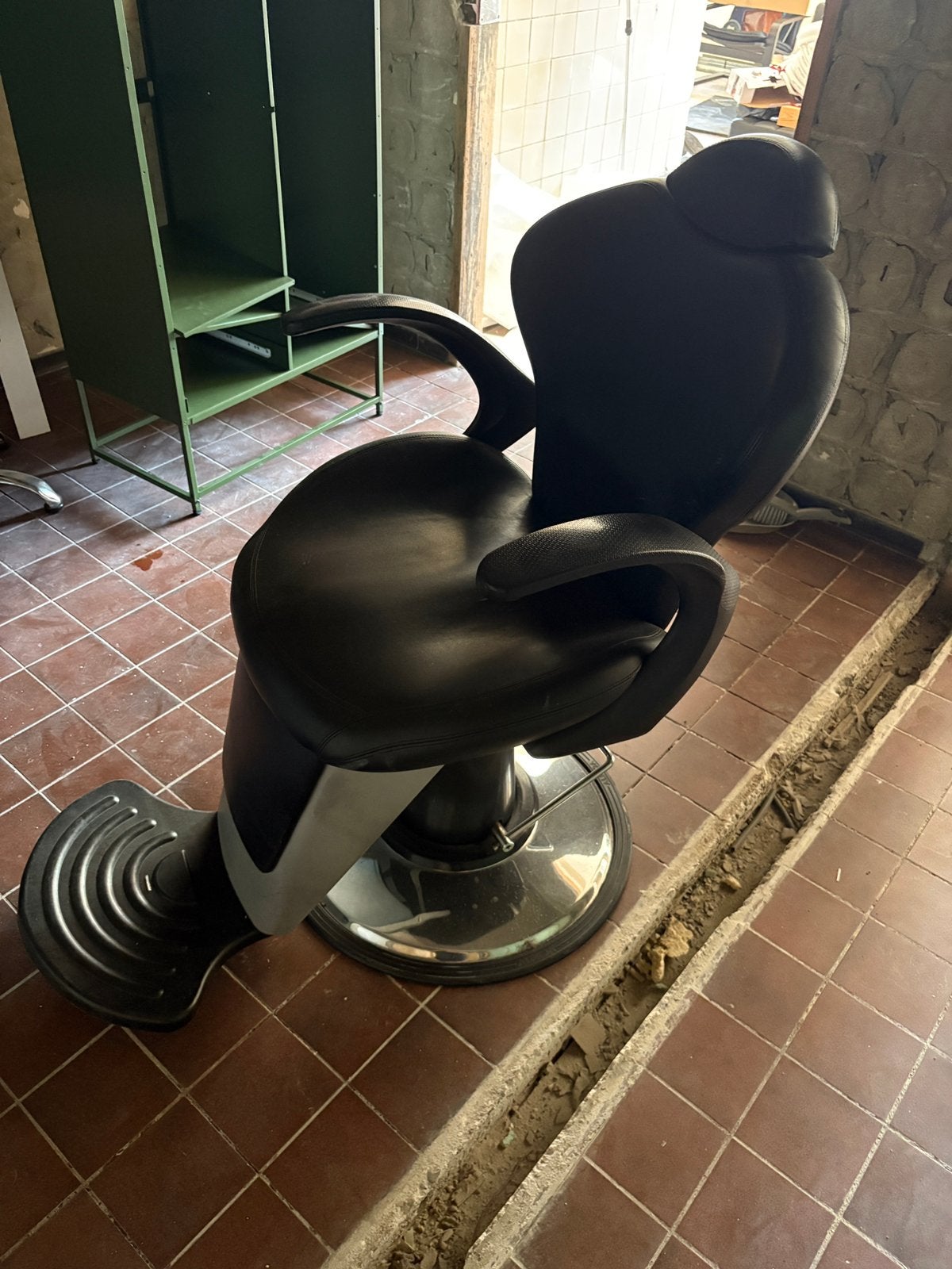 Kapper stoelen, Ophalen