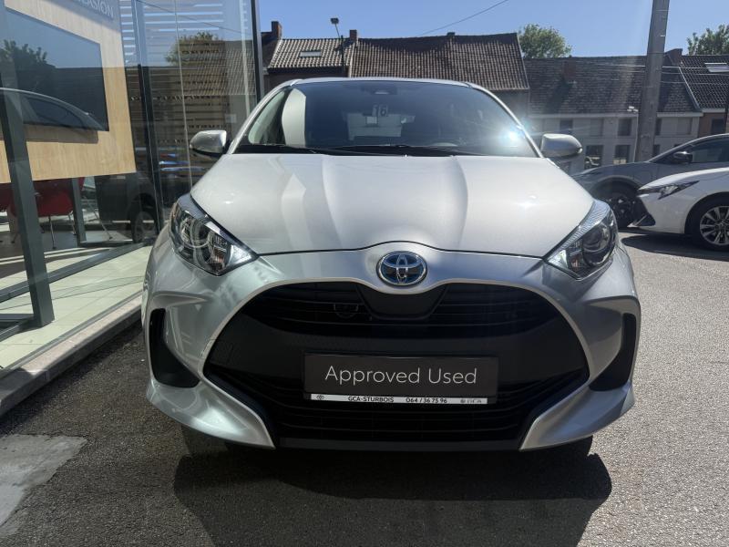 Toyota Yaris DYNAMIC + NAVI, Argent ou Gris, Achat, Euro 6, Noir