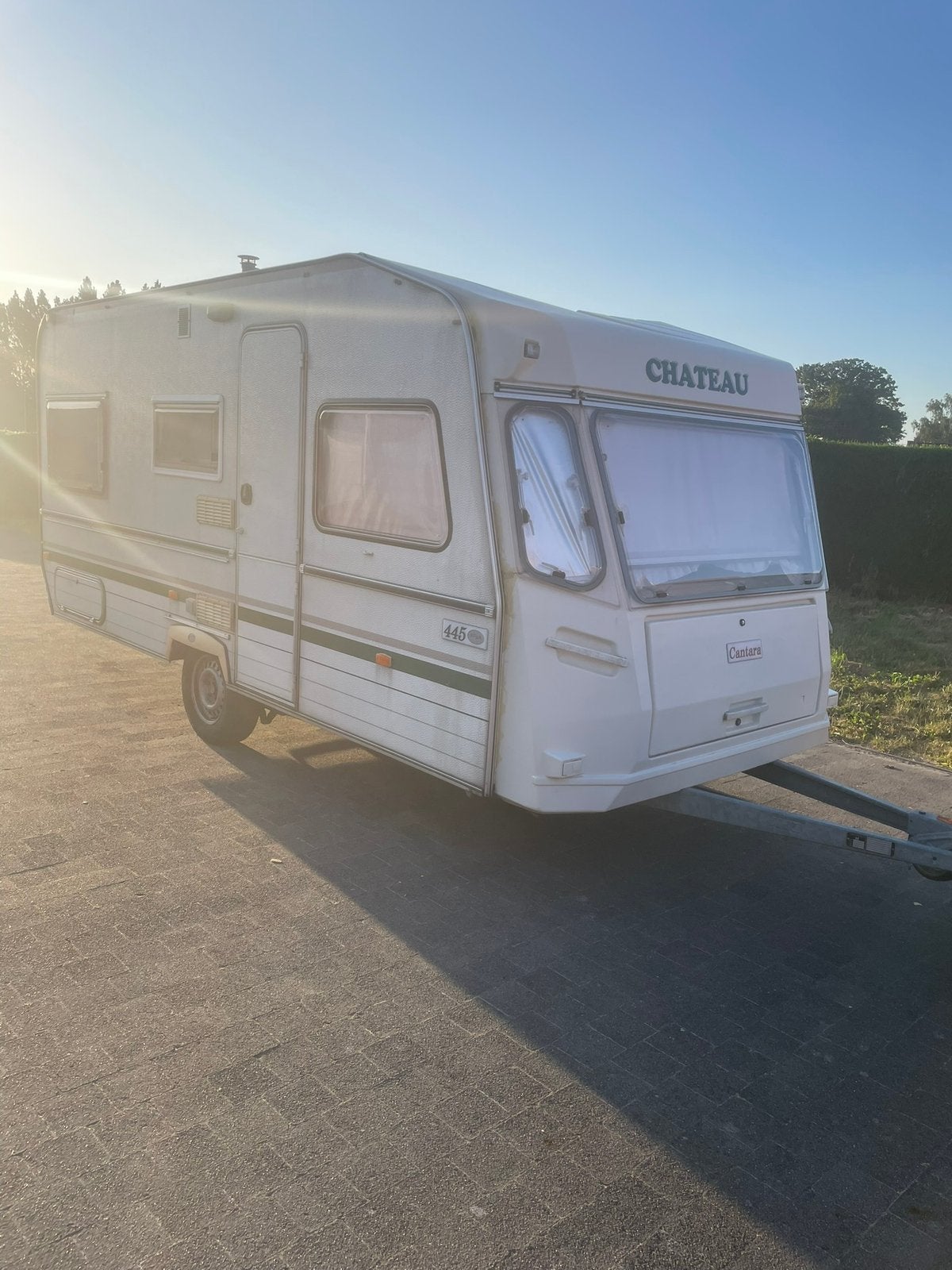 Chateau cantara 445, Caravans en Kamperen, Caravans, Chateau, 750 - 1000 kg, Particulier, Hordeur